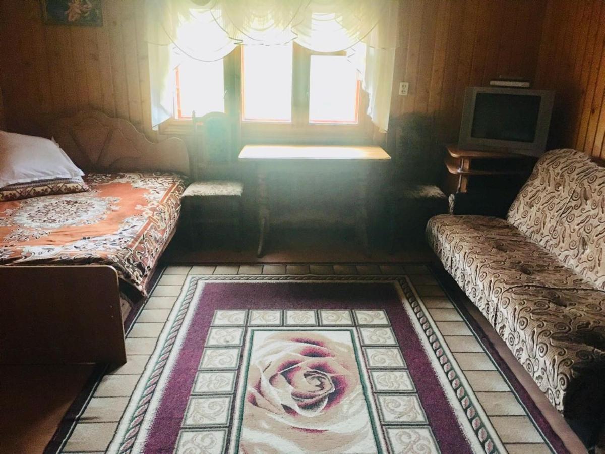 U Daryny Hotel Yablunytsia Buitenkant foto
